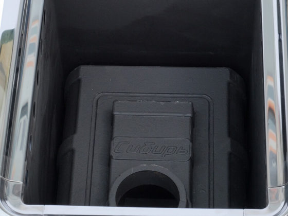 Чугунная банная печь Сибирь-18 конвекционная с панорамной дверцей каменка